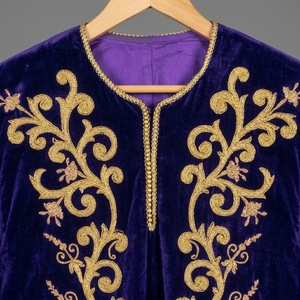 Robe de liturgie religieuse pour homme en satin blanc, broderie dorée, manches longues, couleur personnalisée, logo personnalisé - Product Image 5