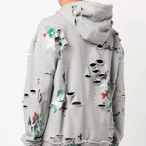 เสื้อฮู้ดดี้สีเทาสำหรับผู้ชาย ลายเพ้นท์มือ ดีไซน์ขาดๆ แบบดิสเทรส แขนยาว ทรงปกติ ใส่ได้ในฤดูใบไม้ร่วง - Product Image 6