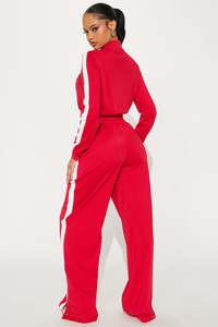 Ensemble de survêtement rouge pour femmes, pantalon long avec rayures blanches, style sportif, coupe ample, matière polyester respirante, vêtements décontractés - Product Image 6