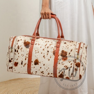 Vente en gros de sac polochon en cuir véritable à poils de vache avec logo personnalisé Bagage de voyage week-end et sac de voyage à main - Product Image 6