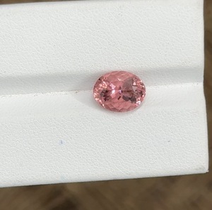 Tourmaline rose naturelle facettée ovale 2,89 carats 10x8mm avec jeu de couleurs d'Afrique Modèle TM05 pour la fabrication de bijoux (bague) - Product Image 4