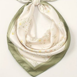 Écharpes en soie de luxe de style rétro haut de gamme, en soie de mûrier véritable de qualité 6A, douces et lisses, carrées, à imprimé floral - Product Image 1