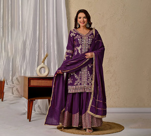 Hermoso traje Sharara de seda con bordado de secuencia de códigos, conjunto indio de 3 piezas Salwar Kameez (top, pantalón y dupatta) especial para fiestas y Diwali. - Product Image 1