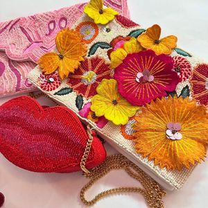 Bolso de Noche Premium con Diseño Estampado, Adornado con Lentejuelas, con Cadena para Llevar al Hombro o en la Mano, Ideal para Fiestas y Celebraciones - Product Image 5