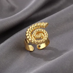 แหวนลายเปลือกหอยมินิมอลแบบขายส่ง ชุบทอง 18K น้ำหนักเบา สวมใส่ได้ทุกวัน สวยหรู - Product Image 1