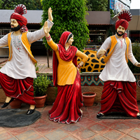 Statue de couple Bhangra pour la décoration de soirée DJ culturelle Punjabi – Statues colorées sur le thème du Punjabi à vendre