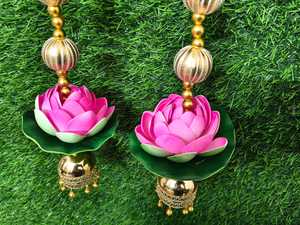 Guirlande suspendue en fleurs de lotus en mousse avec boules Gota et Ghungroo pour mariage indien, Diwali, temple de Ganesh, décoration murale et de porte - Product Image 5
