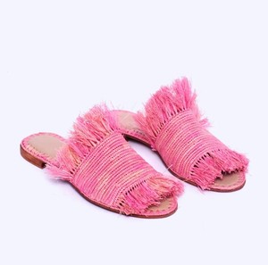 Sandales en raphia faites à la main : Claquettes bohèmes à semelle en cuir - Product Image 2