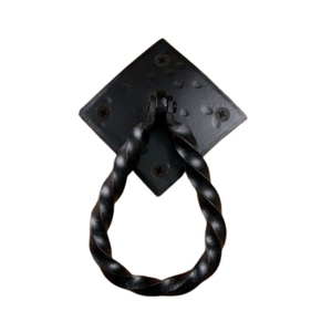 Bourrelet de porte rustique en fer forgé, noir vintage, en fonte, avec anneau de traction pour portail et pointe de lance médiévale - Product Image 2