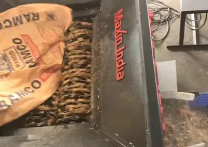 Broyeur de sacs de ciment à double arbre semi-automatique haute capacité très demandé - Product Image 2