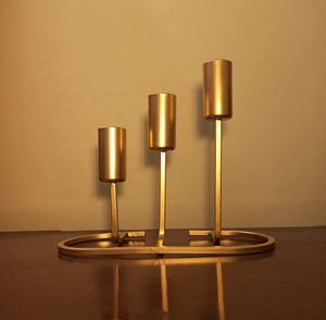 Bougeoir et support en laiton faits à la main en métal de qualité pure Designer Home Decorative Gift Object Accents Made in India pour Noël - Product Image 6