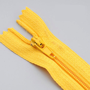 Fermetures éclair à coudre couleur 3 #   5 #   Fermetures éclair en nylon en rouleau, longues, durables et colorées, pour vêtements, sacs et pantalons - Product Image 4