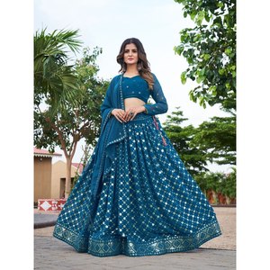 RV Creation Lehenga Choli de Diseño Artesanal para Fiestas, Silueta en A, Top Corto de Organza Bordado, Cintura Natural a la Moda - Product Image 3