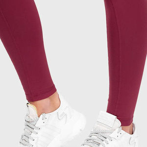 Conjunto Deportivo de Dos Piezas para Mujer, Leggings de Cintura Alta y Top Deportivo, Transpirable, para Yoga y Gimnasio - Product Image 2