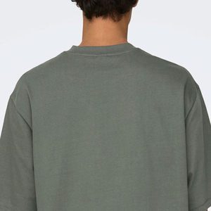T-shirt décontracté streetwear noir en polyester tricoté pour homme, 220 grammes, imprimé sérigraphié sur le devant, col oversize, manches courtes, coupe ample - Product Image 5