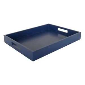 Plateau de service rectangulaire en bois bleu foncé avec rebord profond et poignées découpées, finition mate moderne, organisateur de rangement pour table basse - Product Image 1
