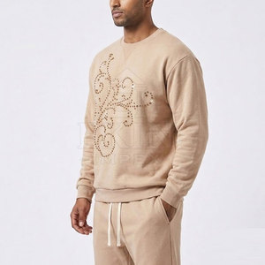 Conjunto Deportivo con Pedrería para Hombre, Diseño Brillante, Ajuste Cómodo para Uso Diario y Estilo Nocturno - Product Image 5