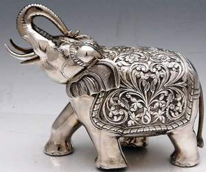 Escultura de Elefante de Metal Plateado para Decoración de Sala de Estar con Nuevo Diseño, Construcción Duradera y Estilo Decorativo Moderno - Product Image 4