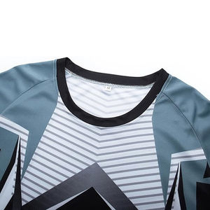 เสื้อเชิ้ตสำหรับนักขี่มอเตอร์ไซค์ผู้ชายสุดเทรนดี้ ผ้าเนื้อบางเบา สวมใส่สบาย พร้อมดีไซน์กราฟิกทันสมัย - Product Image 3