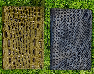 Cartera Exclusiva de Cuero Texturizado Azul Cobra y Verde Oliva, Cartera Delgada Minimalista de Piel de Vaca Genuina para Hombre, Estilo Premium y Moderno - Product Image 1