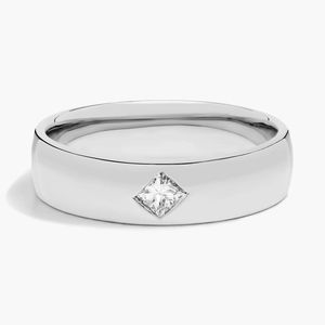 Bague en or jaune avec diamant taille princesse unique et ensemble boussole - Product Image 5