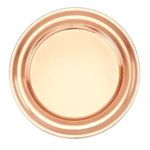 Assiette de présentation ronde en métal avec incrustation dorée et motif glamour gravé pour la décoration de table de fête - Product Image 3