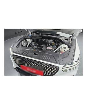 Genesis GV70 2.5T essence 2WD 2024 avec boîte de vitesses automatique, sièges en cuir, caméra arrière, 25 572 km, conduite à gauche - Product Image 6