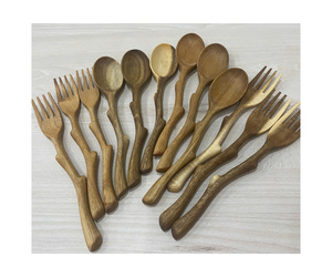 Cuchara de Madera Única, Hecha a Mano con Madera Natural, Utensilio de Cocina para Servir, Mezclar y Agitar - Product Image 5