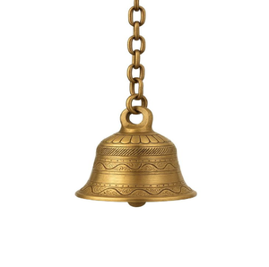 Cloche vintage en laiton montée sur un support mural robuste en fer de style fer à cheval. Disponible à prix de gros. - Product Image 3