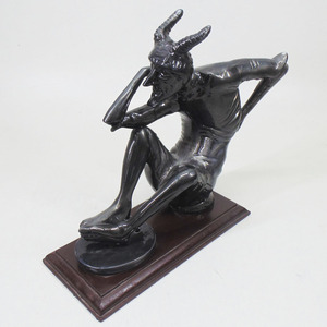 Escultura Abstracta de Aluminio Hecha a Mano de Lujo, Artesanía Metálica Moderna, Estatua Decorativa, Figura de Mesa para Sala de Estar - Product Image 4