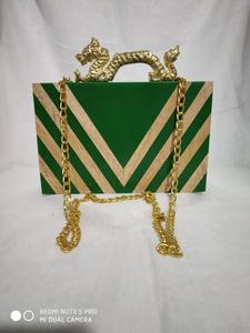 Pochette de luxe artisanale en résine – Écologique, couleurs et motifs personnalisables, utilisation été/hiver, fermeture éclair, artisanat en résine - Product Image 4