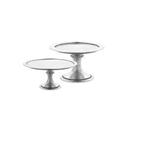 Support à gâteau en métal de forme classique, idéal pour une présentation intemporelle des gâteaux et les événements traditionnels - Product Image 2