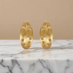 Pendientes Jhumka Hechos a Mano en Plata 925 Chapada en Oro de 18K con Forma de Corazones para Mujer, con Circonita, Certificados por Terceros, para Regalo de Boda o Fiesta - Product Image 2