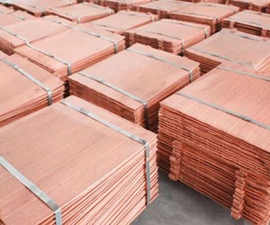 Cátodos de Cobre Eficientes 99.99% de Alta Pureza, Placas Refinadas para Fabricación de Cables, Componentes Eléctricos e Industriales - Product Image 1