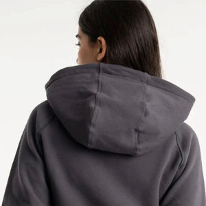 Sudadera con Capucha Corta Gris Oscuro para Mujer, Personalizada al por Mayor, de Manga Larga, Color Sólido, de Forro Polar, para Otoño - Product Image 4