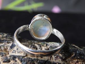 Anillo de Boda Australiano de Plata Maciza con Ópalo Multifuego - Talla 6.5 de EE. UU., Joyería Clásica Hecha a Mano, Regalo para Ella - Product Image 6