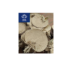 VENTE RAPIDE Éventail à main en fibre de palme écologique, sûr et propre, 100% végétal, idéal pour le refroidissement de l'air et la fixation murale, vente en gros directe - Product Image 1