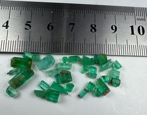 หยกธรรมชาติแบบหยาบจากเหมืองปัญชีร อัฟกานิสถาน เขนจ์ คามาร์ ซาเฟด ไม่ผ่านการปรับแต่ง เหมาะสำหรับการเจียระไน - Product Image 6