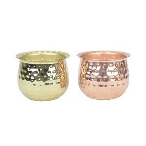 Ensemble de 2 pots à bougies dorés et cuivrés, pièces décoratives élégantes, récipient en métal doré martelé, diamètre 9 cm, hauteur 7,5 cm - Product Image 3