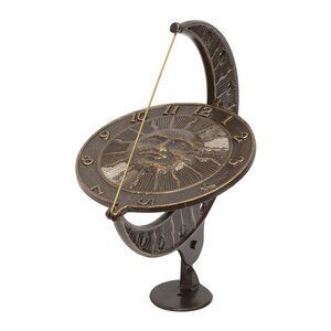 Cadran solaire Claddagh multifonction en métal avec finition élégante pour applications décoratives extérieures et cadeaux - Product Image 3