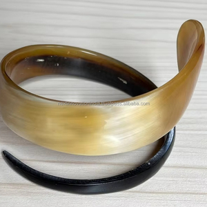 Brazaletes hechos a mano Boho Chic de cuerno de búfalo para mujeres y niñas Nature's Craft con Feng Shui y Love Carving Technique - Product Image 1