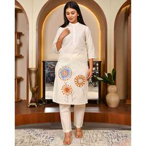 Ensemble décontracté Mahobia pour Kurta crème avec manches trois-quarts, taille XS, haut - Product Image 4