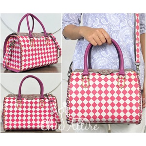 Bolso de Viaje de Lujo Moderno, Bolso Grande de Cuero a Cuadros Hecho a Mano, Bolso Bandolera para Mujer - Product Image 1