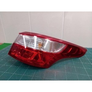 Luz Trasera Derecha Usada Latitude 265500029R - Product Image 1