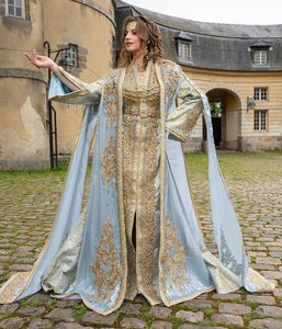 Última Tendencia: Vestido Caftán de Boda Tradicional Azul Dorado Bordado hasta el Suelo para Mujer, Ajuste Regular, Crepé Banana que Absorbe la Humedad - Product Image 1