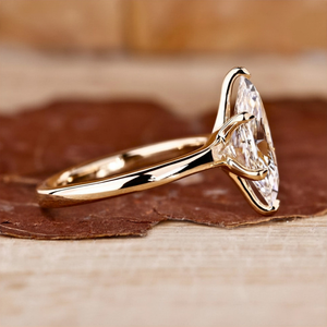 Anillo de Compromiso Solitario con Corte Marquesa, Oro Amarillo de 14K, Engaste de Puntas, Diamante Cultivado en Laboratorio, Anillo Minimalista de Lujo Unisex - Product Image 3