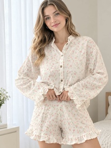 Conjunto de Pijama con Estampado Floral para Mujer, Camisa de Manga Larga con Cuello y Pantalones Cortos con Volantes, Ropa de Dormir - Product Image 1