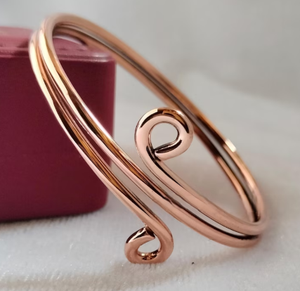 Pulsera de Cobre Sólido de Alta Resistencia con Acabado Pulido Liso, Doble Capa, Diseño de Espiral y Extremo Ajustable - Product Image 3