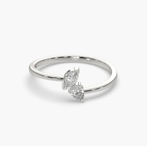 Anillo de compromiso con diamante de corte marquesa cultivado en laboratorio, banda bifurcada, laterales con diamantes pavé, diseño moderno y elegante, piedra central. - Product Image 4