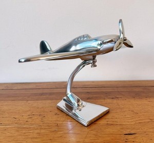 Escultura de Avión Hawker Hurricane de Aluminio Plateado, Artesanía Metálica Art Deco, Modelo de Avión Vintage para Escritorio, Hogar u Oficina - Product Image 1
